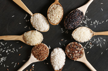 Poster - Various rice in spoons