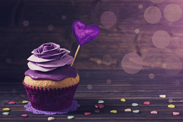 Canvas Print - Cupcake with rose