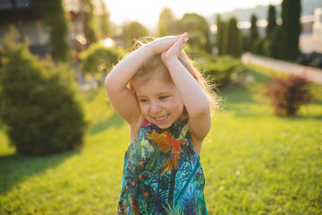 Sticker - Dancing Happy Girl