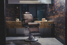 Stylish Vintage Barber Chair 