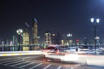 Fototapete - Corniche traffic in Abu Dhabi