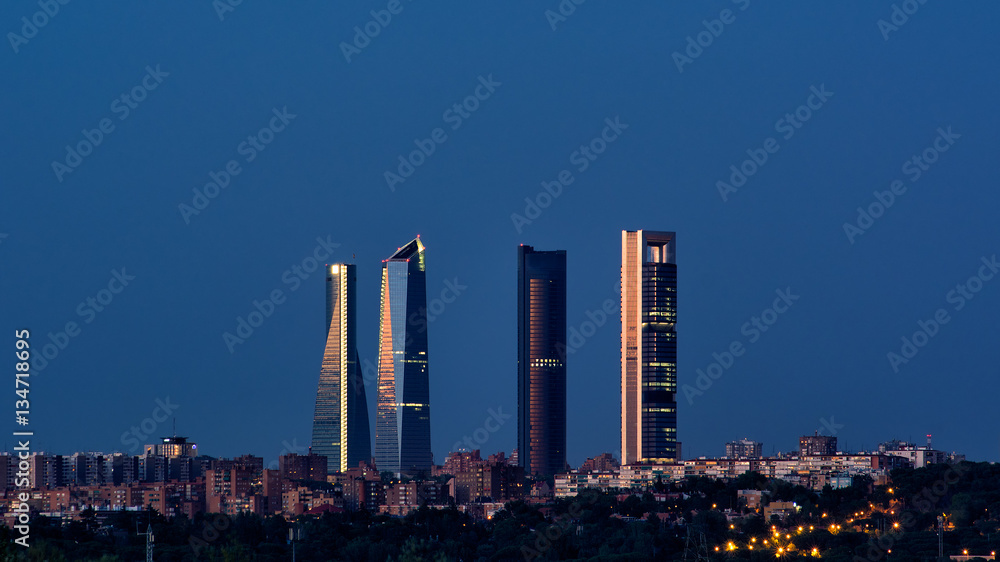 Obraz na płótnie Madrid skyline w salonie