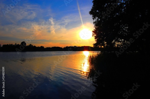 fot-konrad-filip-komarnicki-east-news-mazury-09-09-2014-zachod-slonca-nad-mazurskim