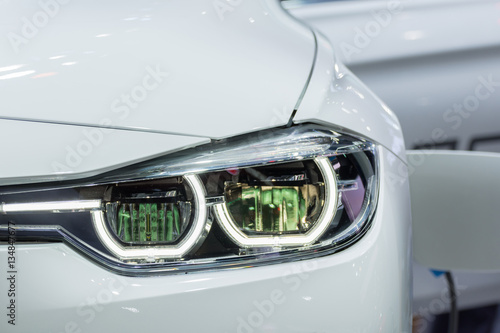 Fényképezés  Car headlight or headlamp