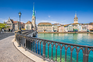 Fototapete - Historic Zürich city center with river Limmat, Switzerland