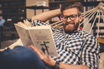 Canvas Print - Guy in the library