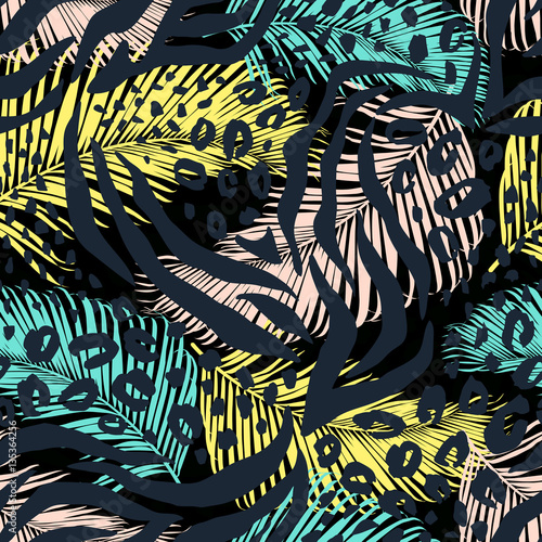 Cuadros en Lienzo Abstract geometric seamless pattern with animal print