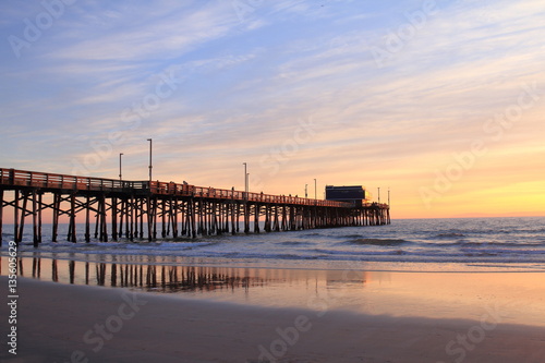 Fotografía Newport Beach Pier at the sunset - USA