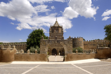 Wall Mural - Real Monasterio de Santa Maria de Veruela,Cistercense Siglo XII, Vera de Moncayo,Zaragoza,Aragon, Spain