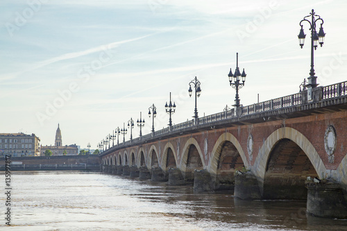 ボルドー ピエール橋とガロンヌ川 Buy This Stock Photo And Explore Similar Images At Adobe Stock Adobe Stock