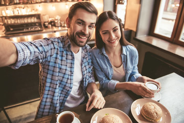 Wall Mural - Couple at the cafe