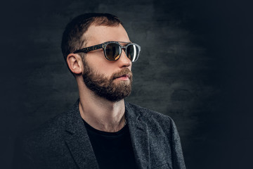 Canvas Print - Bearded male in sunglasses.