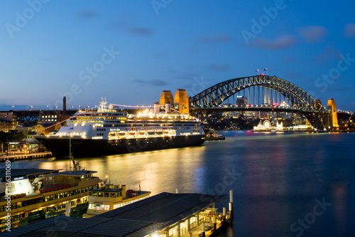 Obraz na płótnie Sydney Harbour At Dusk