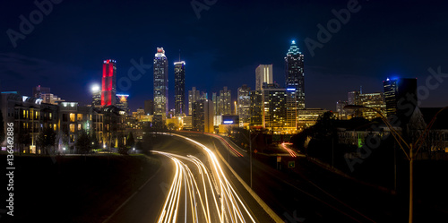 Plakat Downtown Atlanta Georgia w nocy panorama
