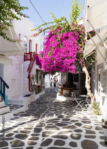Naklejka uliczka grecka  kolorowe-mykonos