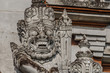 figuren in tempel detail