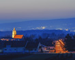 Gemeinde Oslip mit Kirche im Burgenland