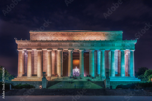 Photographie Washington DC, United States: Abraham Lincoln Memorial at night