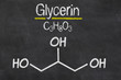 Schiefertafel mit der chemischen Formel von Glycerin