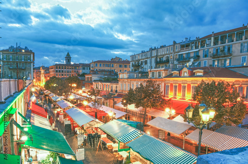 Cuadros en Lienzo Cours saleya at night, Nice France