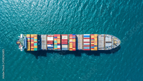 Cuadros en Lienzo container ship in import export and business logistic