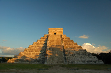 Temple of Kukulkan / Chichen Itza, Mexico