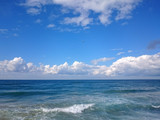 Fototapeta Na sufit - waves of the sea and sky