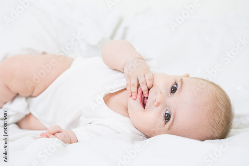Zdjęcie XXL Dziecko w wieku siedmiu miesięcy