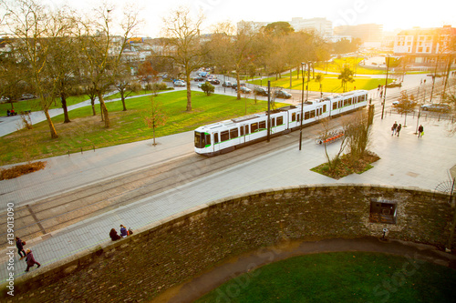 Zdjęcie XXL Ulice i tramwaj w mieście Nantes, Francja