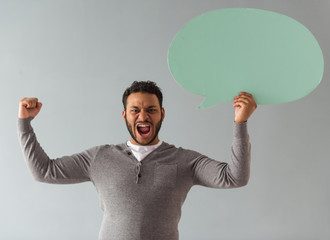 Wall Mural - Afro American guy with speech bubble