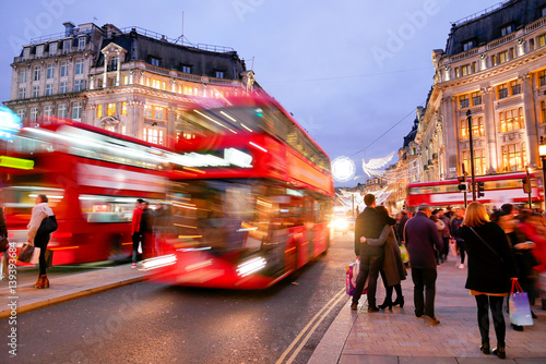 zakupy-przy-oxford-street-londyn-boze-narodzenie
