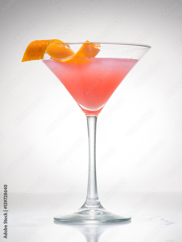 cosmopolitan cherry martini cocktail - obrazy, fototapety, plakaty 