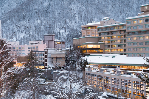 定山渓温泉の冬景色 北海道 札幌市 Adobe Stock でこのストック画像を購入して 類似の画像をさらに検索 Adobe Stock
