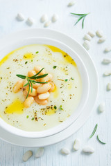 Sticker - Creamy white bean and vegetable soup