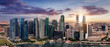 Die Skyline von Singapur bei Sonnenuntergang