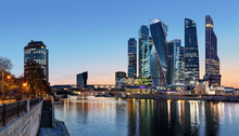 Международный бизнес-центр "Москва-Сити" на закате