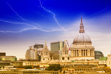 Wall Mural - St. Paul Cathedral with beautiful sky