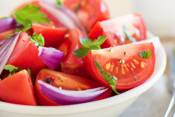 Canvas Print - Tomato salad with onion