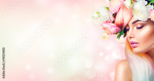 Fotomural Spring woman blooming flowers wreath on her head