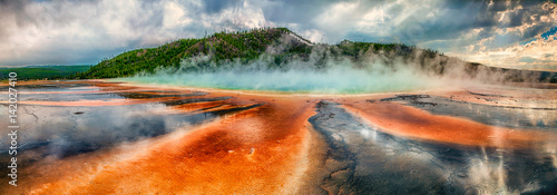 Cuadros en Lienzo Prismatic Spring at Yellowstone National Park