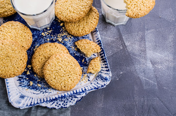 Cookie with sesame seeds