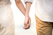 © Panot - Couple holding hands
