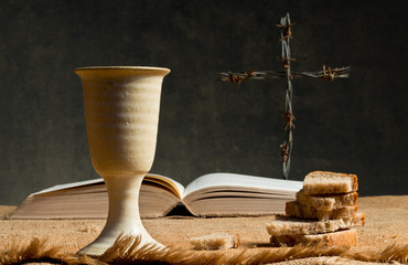 Canvas Print - Chalice Of Wine With Bread And Cross