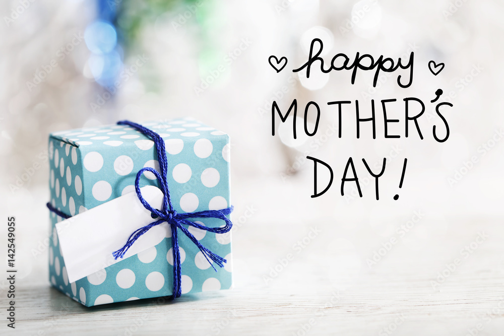 Happy Mothers Day message with gift box - obrazy, fototapety, plakaty 
