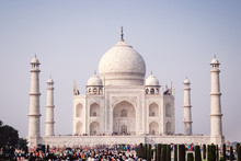 AGRA, INDIA, OCTOBER 27: People Waiting To See Taj Mahal, Unesco World Heritage On October 27, 2014 At Agra, India.