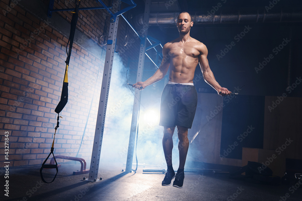 Skipping on jump rope is the best cardio - obrazy, fototapety, plakaty 