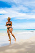 © 500cx - Frau am Strand