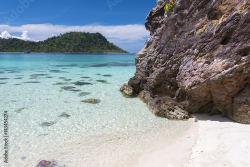 wyspy-tajlandii-lipe-i-satun-w-piekny-dzien