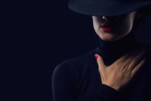 Indoor Portrait Of A Young Beautiful Fashionable Woman With Red Lips Wearing Stylish Hat. Female Fashion, Beauty And Advertisement Concept. Close Up. Copy Space For Text