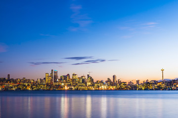 Wall Mural - Seattle city scape at night with reflection on Union lake,Seattle,Washington,usa.